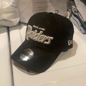 Retro Oakland raiders SnapBack - new with tags